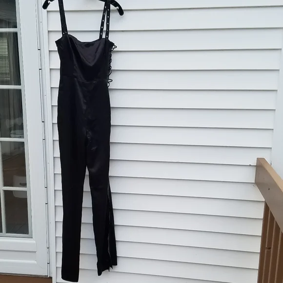 NWT MESHKI LACE UP JUMPSUIT - Picture 4 of 10